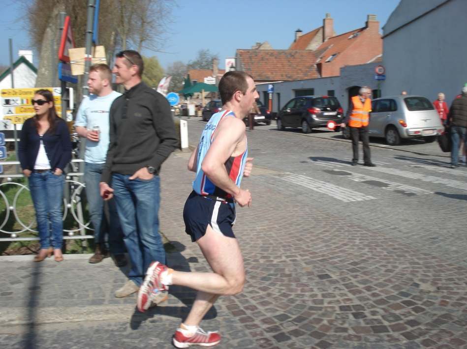 Neen, dit kon niet, dit mocht niet, dit was onze Steve De Caluwe niet Diezelfde avond, want het was dinsdag was er zoals steeds pistetraining in Bloso, iedereen kwam toe, velen van ons nog totaal