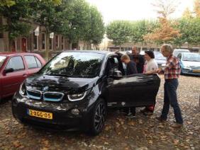 Electric Mobility Centre East Netherlands Inspiration and promotion Try it yourself days, demo s, events Facilitate Offer lease and pool management: Owned fleets Third party fleets EVC Charge Station