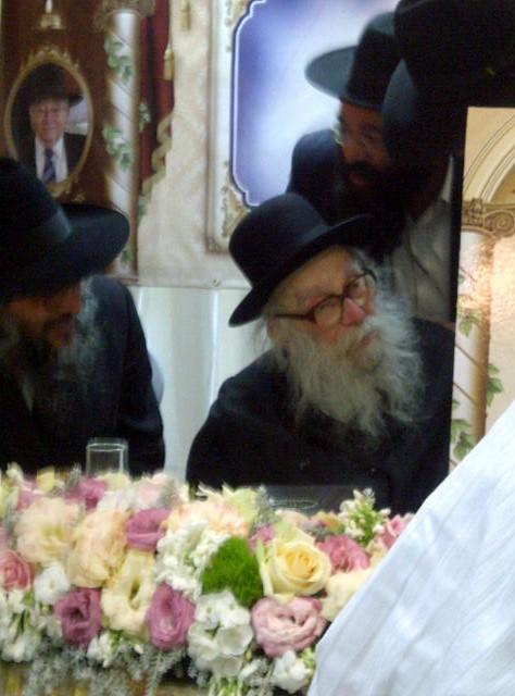 gemotiveerd of niet altruïstisch (onbaatzuchtigheid) genoeg, en dus ook niet voldoende religieus. HaRav HaGaon, Rabbi Nissim Karelitz, Shlita, erevoorzitter van het Beit Din Tzedek, Bnei Brak.