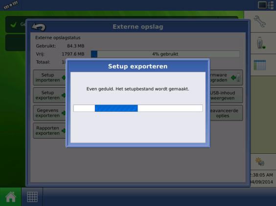 6 Importeren/ exporteren setup gegevens. Het is mogelijk om uw setup- informatie te exporteren/importeren van ene naar andere scherm. Setup bevat: configuraties, percelen, perceelsgrenzen etc.