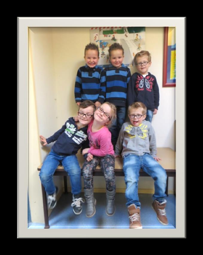 Groep 1 Vorige week zijn Mark en Tobias 4 jaar geworden en zitten nu ook bij ons in groep 1. Met de komst van deze 2 jongens hebben we maar liefst 3 tweelingen in groep 1! Dat is toch best bijzonder!