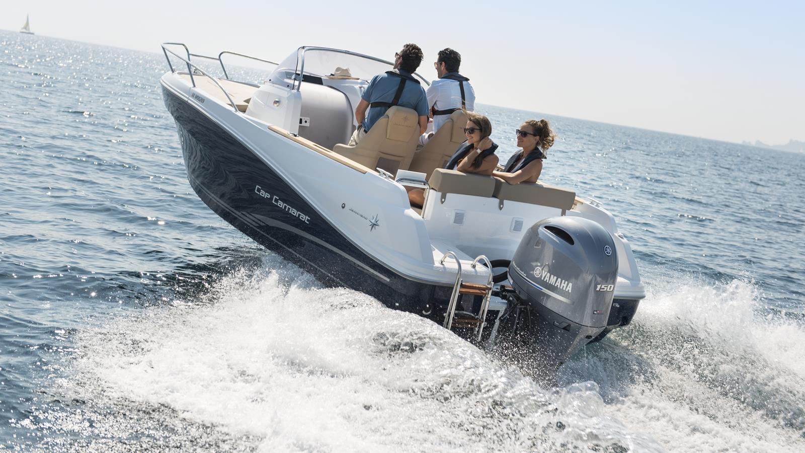 Een legendarische buitenboordmotor nog verder verbeterd! De nieuwste versie van onze legendarische F150 is met haar slanke nieuwe look en extra kenmerken perfect voor ontspanning op het water.
