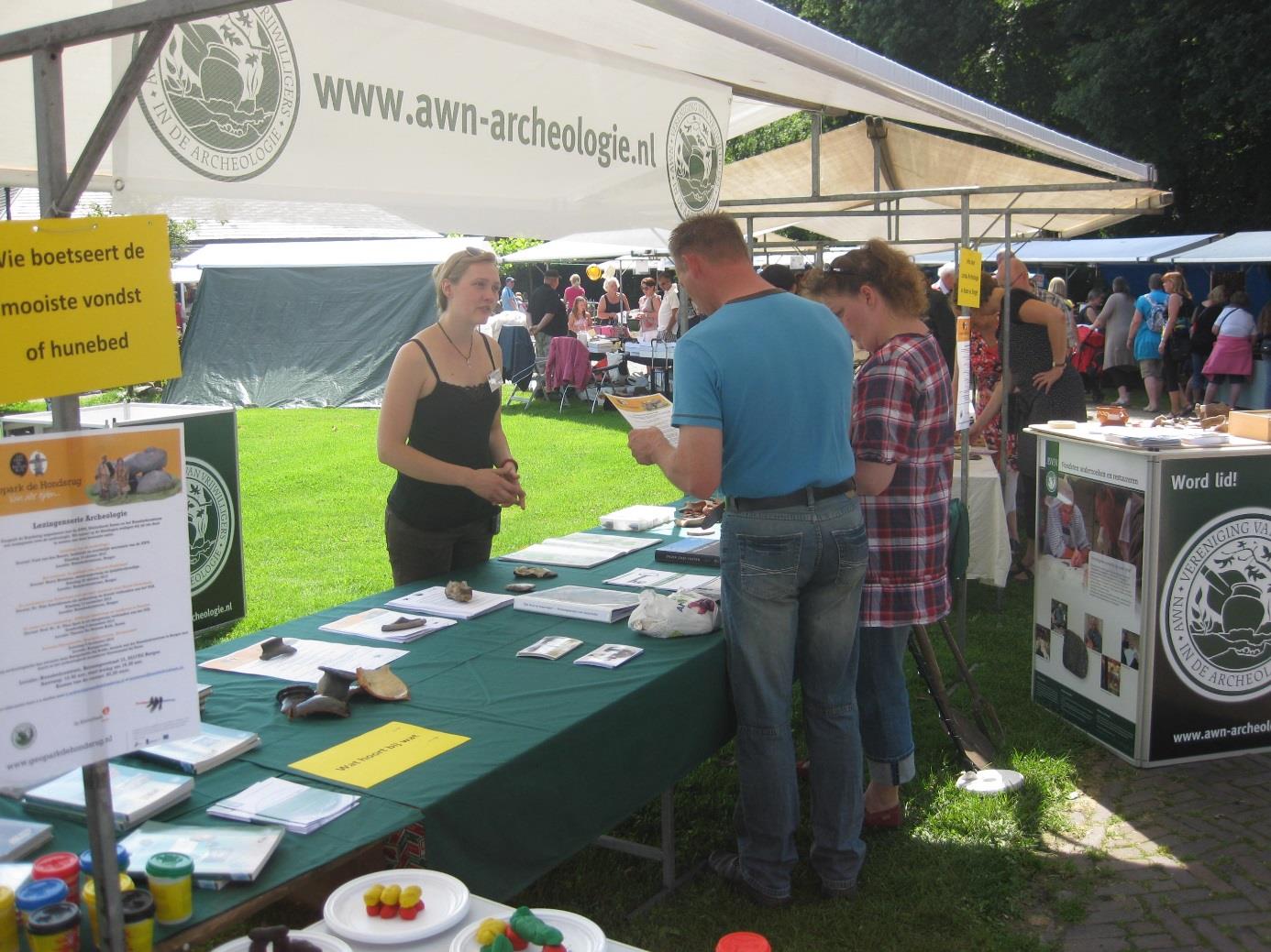 Voorlichting op de Borger Oermarkt