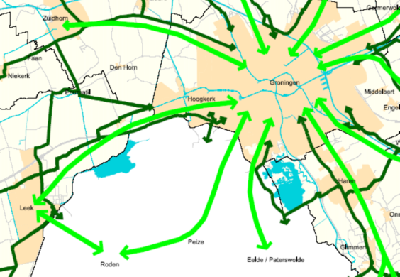 De snelfietsroute kan verdeeld worden in een aantal delen. Het eerste gedeelte bij Leek loopt via een parallelweg met alleen maar bestemmingsverkeer.