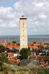 Overnachting in Lies, Terschelling 6 Programma Via Hoorn, met zijn mooie kerkje, loopt u door het Hoornse Bos en de duinen naar het verlaten Noordzeestrand.