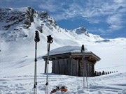 Programma Tijdens je verblijf in het Val Passiria worden vier sneeuwschoenwandelingen georganiseerd. Een plaatselijke gids gaat met de gasten van het hotel op pad. Deze wandelingen duren 4 tot 6 uur.