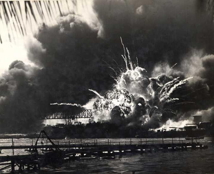 7 december 1941 viel Japan plotseling Pearl Harbor in Hawaii aan.