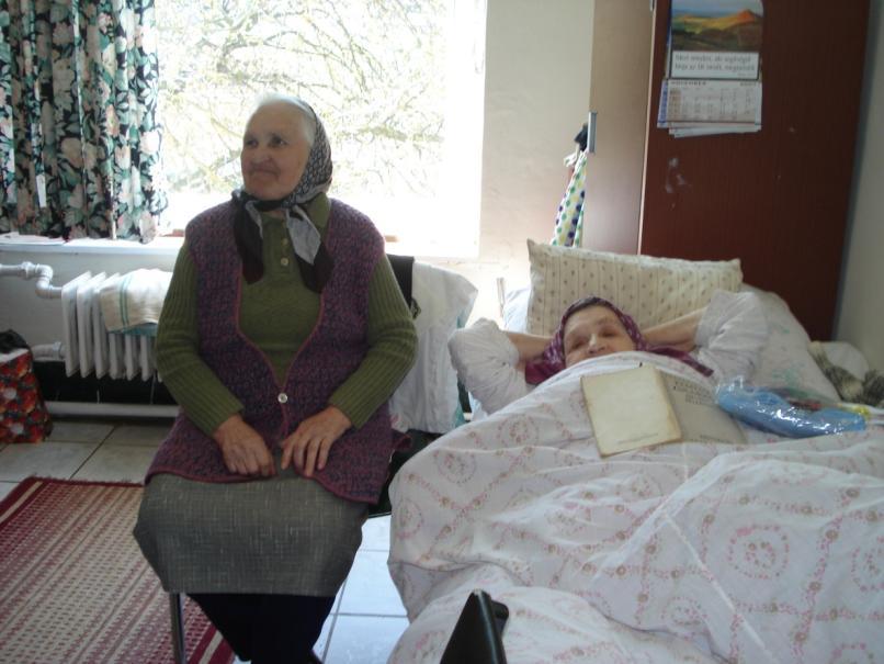 In Roemenië wordt door de staat slecht voor ouderen gezorgd.