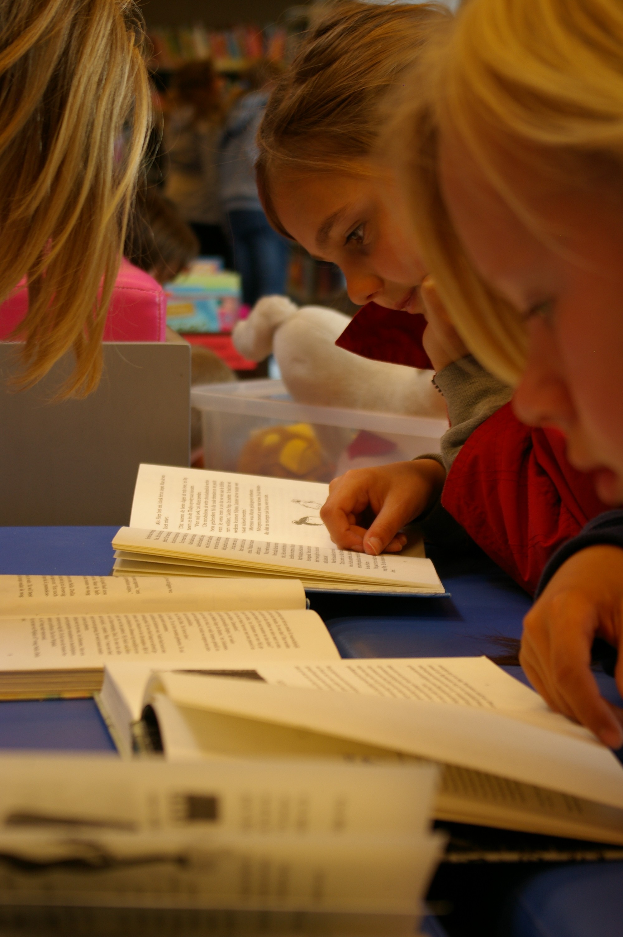 DE BIB OP JE BORD Menu voor de lagere school Verhaegenlaan 5 Haacht 016/619034 Blokstraat 2