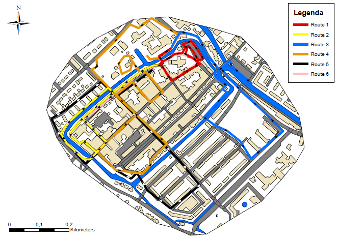 2.4 Te voet afgelegde routes In Figuur 2.3 zijn de, te voet afgelegde, routes weergeven. Per veldwerkavond werd een verschillende route gelopen (Bijlage I).