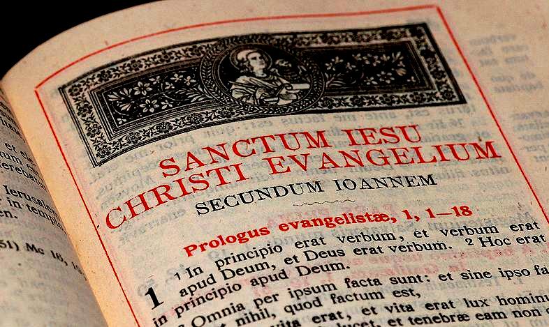 10 Biblia Sacra juxta Vulgatam Clementinam, gepubliceerd met goedkeuring van de