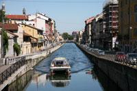 Naviglio Grande Milaan De meest interessante van de weinige kanalen die overblijven is de Naviglio Grande.