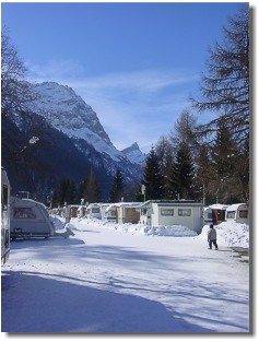 UW VAKANTIE-ADRES: Camping "Auf dem Sand" CH-7435 Splügen Schweiz +41 (0)81-664 14 76 @mail: internet: camping@splugen.ch www.campingsplugen.