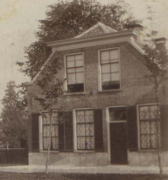 Boven: het terrein van het voormalige landgoed Venendal in de 60 er jaren van de 20e eeuw.