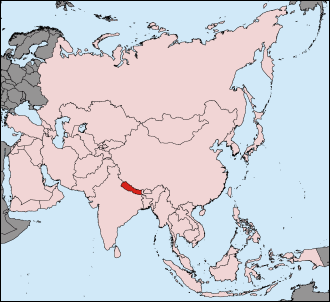 Nepal Inleiding Nepal ligt in het werelddeel Azie, en ligt tussen India en China. De oppervlakte van Nepal is 147.000 vierkante kilometer. Nepal is 4 keer groter dan Nederland.