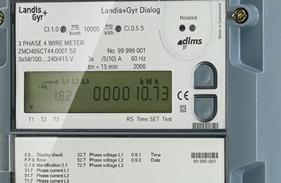 Slimme energiemeters registreren nauwkeurig en gedetailleerd het energieverbruik van het zwembad. Is dat slim? Uiteraard niet. Het slimme deel zit in de communicatie en presentatie van deze gegevens.