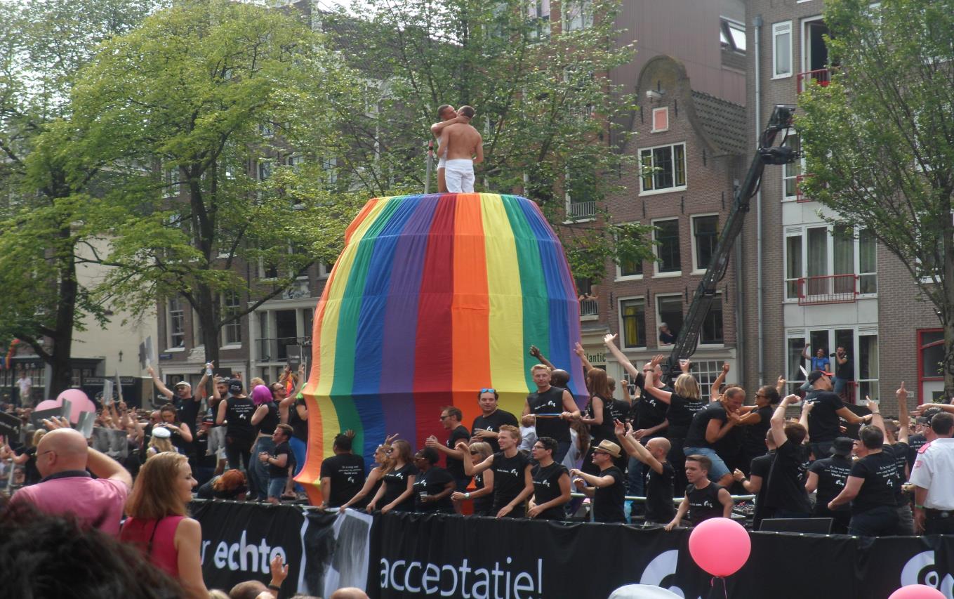 Jaarverslag 2015 COC Eindhoven en regio www.coceindhoven.