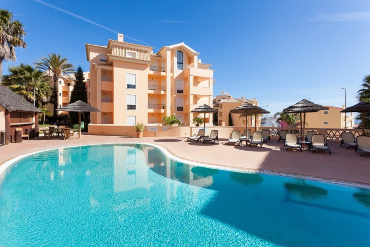 GOLFREIS PORTUGAL Ref. nr.: 16060906 Estrela da Luz **** Op steenworp afstand van het knusse Praia da Luz liggen de schitterende luxe appartementen Estrela da Luz.