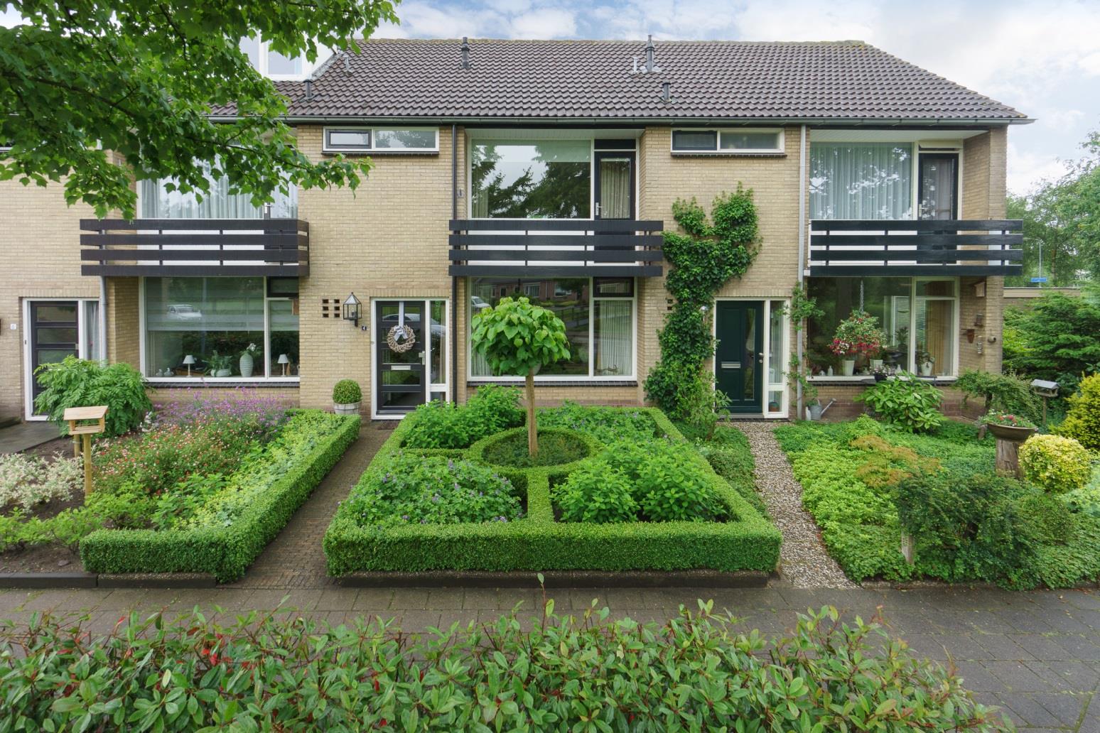 K. 25.000,-- K.K. 4 159 m² 127 m² 424 m³ 1970 Zuidwesten Vrijstaand ( 17,3 m²) C.v.