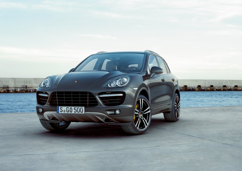 Finnik Autorapport - Porsche Cayenne Deze Porsche Cayenne komt uit 2011 en kostte toen 144.298.