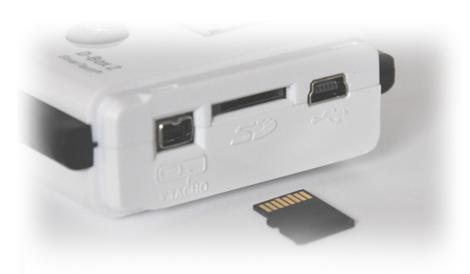 3.2.3 Aansluitingen 1: Aansluiting voor tachograaf kabel 1 2 3 2: Plaats van de Micro SD card 3: Aansluiting voor de USB kabel 3.
