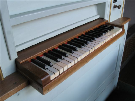 10 Beschrijving van het orgel Deze is gebaseerd op Jongepier 1973, Encyclopedie 1997, een voorlopige inventarisatie van het instrument door de RCE d.d. 10-07-1997 en eigen globaal onderzoek.