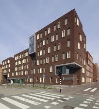 Gezondheidscentrum IJburg Functies: jeugdzorg, apotheek, huisarts, verloskundige, fysiotherapie,