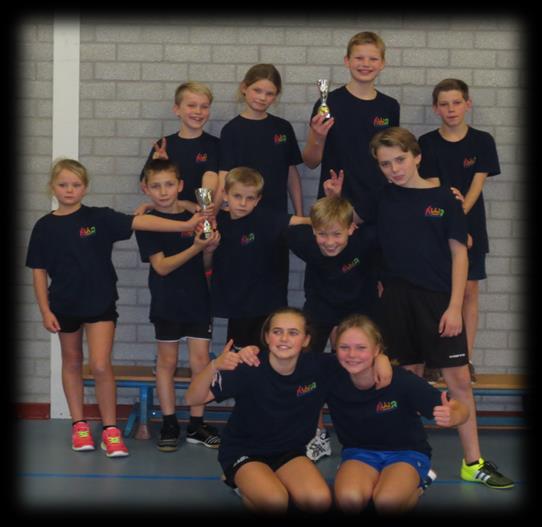 Volleybal in de kerstvakantie JEUGDCLINICS BIJ BOUNCERS BASKETBALL 29 december 2015, Sportieve volleybal dag gehad met groep 4, 5, 7 en