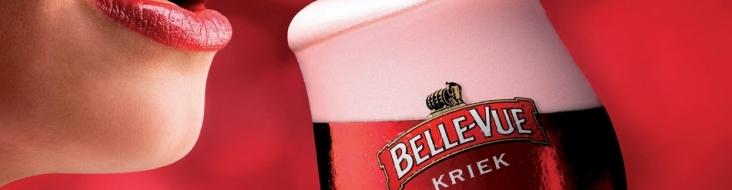 Assortiment Belle-Vue BELLE-VUE KRIEK La Belle-Vue Kriek (5,1%) est produite par macération de cerises fraîches dans le Lambic, ce qui confère à la bière une nuance bordeaux et un goût rafraîchissant