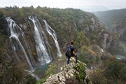 alleen ene kort tochtje doet, kun je s middags Zadar bezoeken; misschien wel de mooiste en zeker de meest Venetiaanse van de Dalmatische steden. Wandeling: max. 14 km, 750 m stijgen en dalen, 5,5 uur.