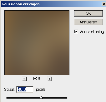 Naam achter Gezicht Gebruik de toetsencombinatie Ctrl+ J om het geselecteerde deel op een aparte laag te zetten (zie afbeelding hieronder). Sleep vervolgens deze laag boven de tekstlaag.