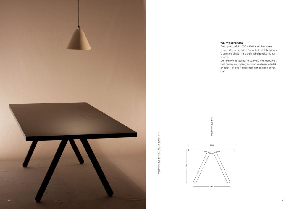 De tafel wordt standaard geleverd met een zwart, mat melamine toplaag en zwart mat gepoederlakt