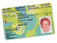 Reisdocumenten Identiteitskaart KidsID (< 12 jaar) Identiteitskaart (>12 jaar) Opgepast!