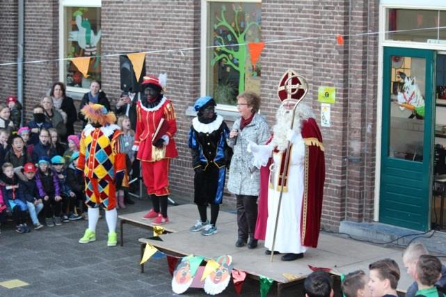 In een dergelijk gesprek kunnen de schoolvisie en die van thuis met elkaar worden vergeleken.