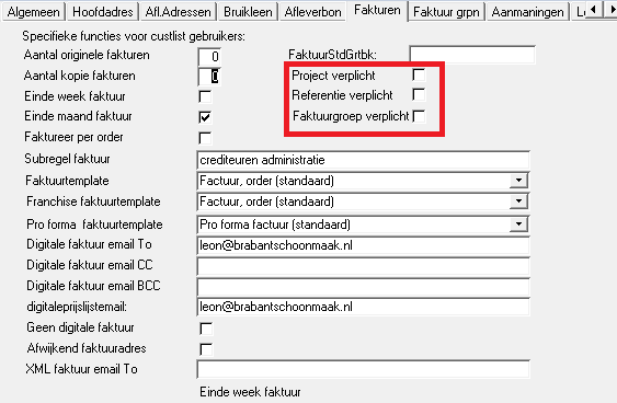 Je ziet nu in 1 oogopslag of de uitgestelde datum gezet is, aan de 3 vakjes ervoor zie je of er een afspraak is om einde week of einde maand te factureren, in dit geval niet dus hoef je geen datum te