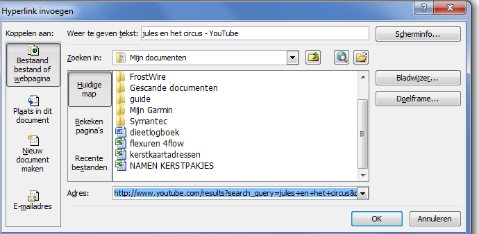 4 hyperlink Kies invoegen dan kies je voor hyperlink zoek waar je de snelkoppeling hebt staan (meestal op bureaublad) selecteer de snelkoppeling