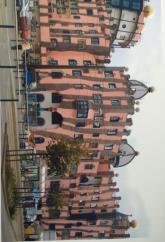 HUNDERTWASSER Tekst en foto s: Leo Waterman Het Hundertwasser-Station van Uelzen Zo een gek station had ik nog nooit gezien, dus meldden wij ons aan voor een rondleiding de volgende dag.