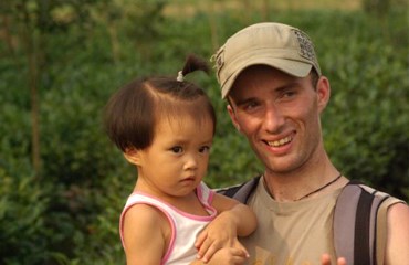 ASIA LOVER - ZUIDOOSTEN Thailand - Laos - Indonesië Vanaf: - ASIA LOVER - ZUIDOOSTEN Ga aan boord van de vliegende trein en ontdek 3 niet te missen Aziatische bestemmingen.