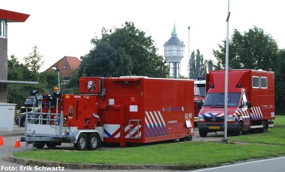 1 Situatieschets Inleiding In de vroege ochtend van zondag 13 oktober 2013 werden de gemeentelijke rioolbeheerders gewaarschuwd door de geautomatiseerde systemen dat de riolen de neerslag niet meer