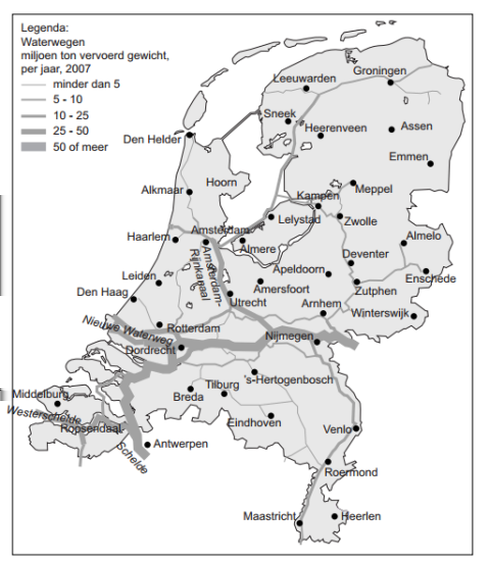 Drie leerlingen doen ieder een uitspraak over bovenstaande afbeelding. -Erwin zegt: Over het Amsterdam-Rijnkanaal werd in 2007 tussen de 25 en 50 miljoen ton vervoerd.
