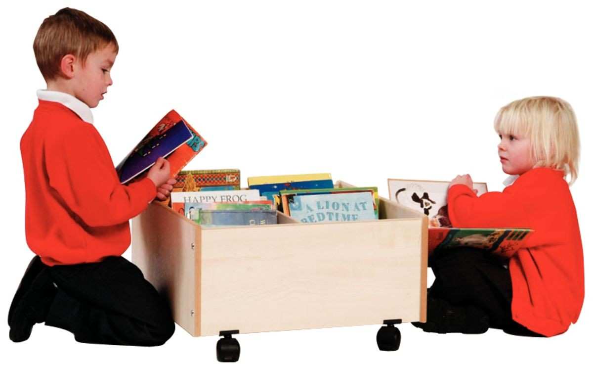 Boekenmeubel met extra opberging Verrijdbare boekenkast met 4 of 6 vakken bovenaan en opbergladen onderaan, ideaal voor een combinatie van opberging van boeken en andere kleine items.
