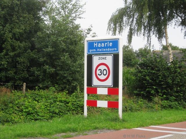 3. Structuur Buurtbusvereniging Het buurtbusproject Haarle is van start gegaan in december 2013 voor een proefperiode van 2 jaar tot december 2015.