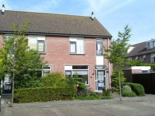 Diepenbrocklaan 18 's-gravenzande, 's-gravenzande Benedenwoning 54,79 m 2, 3 kamers Arcade Westland Inschrijfduur: 2 jaar en 2 maand(en) 592,55 Toon Dupuiserf 50 Den Haag, Loosduinen 53,50 m 2, 2