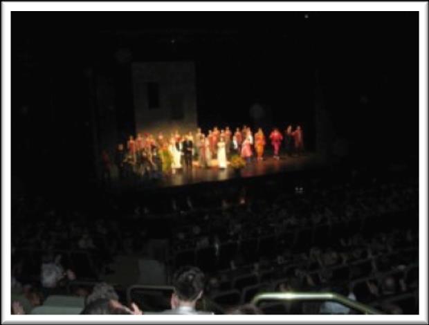 s Avonds werden we door onze Poolse gastheren getrakteerd op een avond in de Opera Nova in Bydgoszcz. Op het programma stond een moderne opera van Richard Strauss, Ariadne auf Naxos.