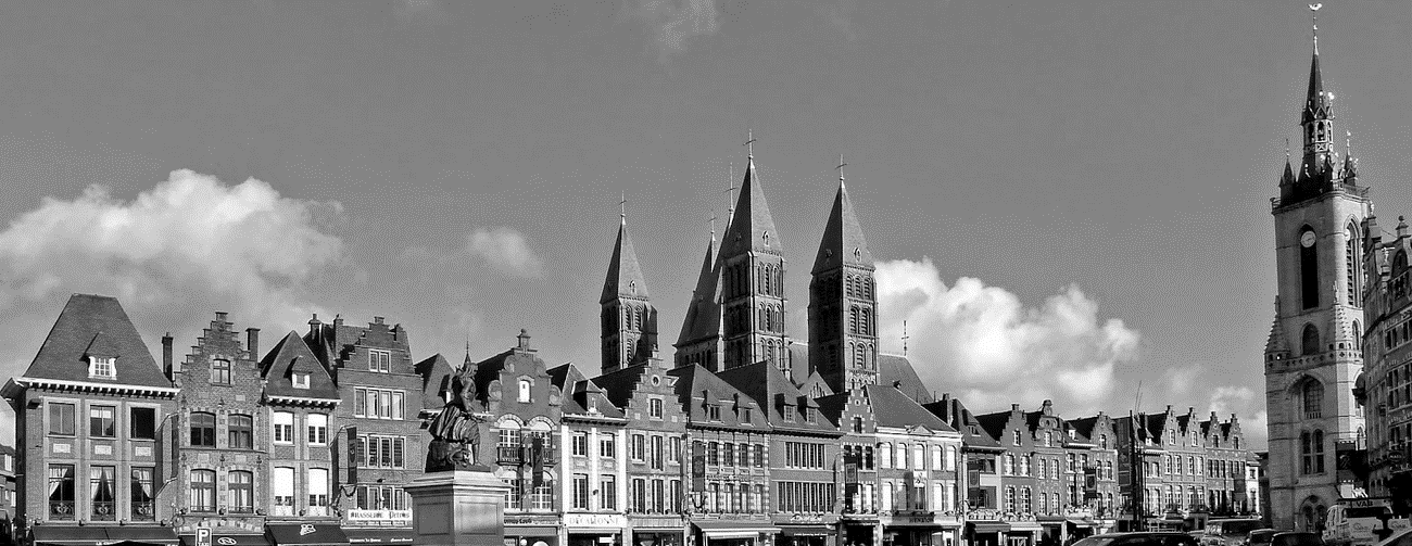 Tussen Doornik en Rijsel, vlak aan de grens ligt Baisieux. Eénmaal per jaar loopt de gemeente gek voor zijn course du chicon.