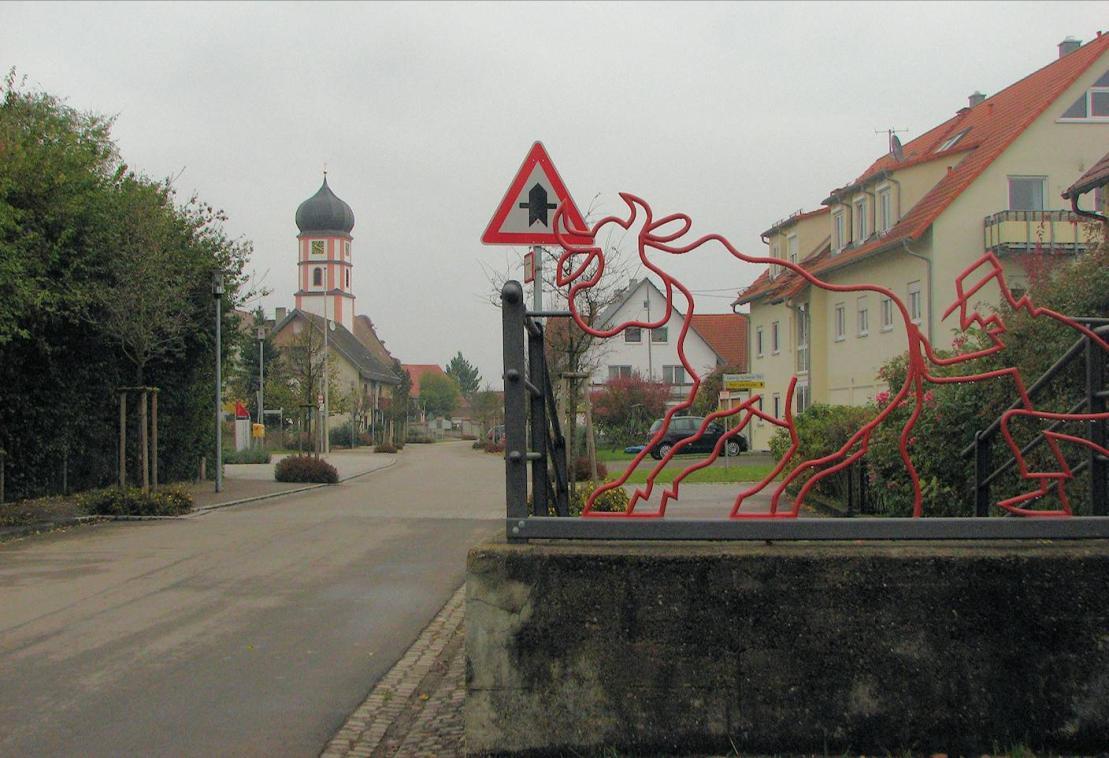 Maandag 18 oktober Laupheim - Ulm - Laupheim 62 km Laagste punt: 470 m Hoogste punt: 535 m Totale stijging/daling: 180 m Weer: bewolkt, 5-6 0 C We hebben prima geslapen en dat tegen onze