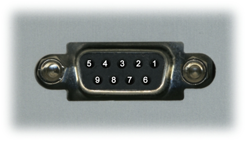 4.2 1: 2: 3: 4: 5: 6: 7: 8: 9: CANbus connector aan de zijkant van de regelaar (X12) 24 V DC uitgang (max.