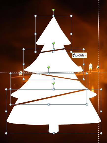 18. Klik op dia 1 en klik op de top 19. Ctrl+A (alles selecteren) 20. Klik op dia 2 met uw kerstboom, Ctrl+V (plakken) 21.