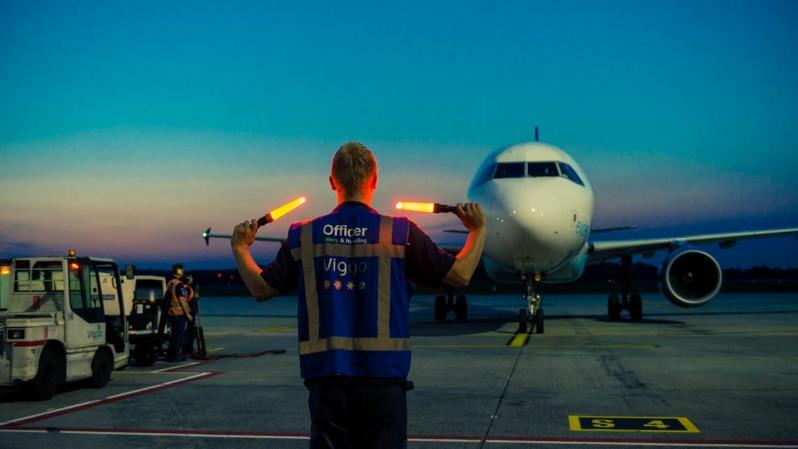 Waar staan wij voor Door optimale luchthavenprocessen klanten en medewerkers tot grotere hoogte brengen Veiligheid komt altijd eerst Iedere dag samen een beetje beter