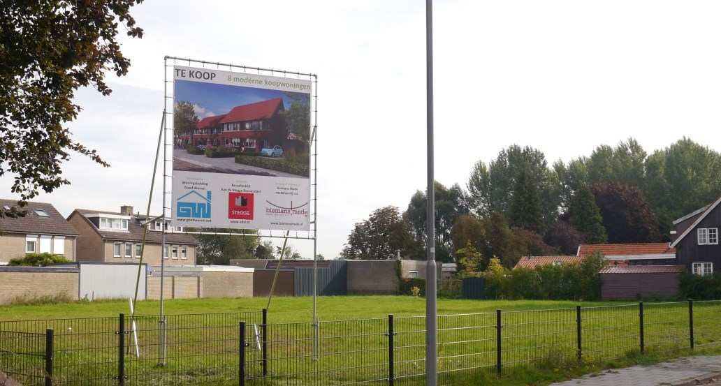 Bestaande voorraad Figuur 7 Nieuwbouwwoningen in verkoop aan de Julianastraat in Hooge Zwaluwe De bestaande voorraad wordt gemonitord.